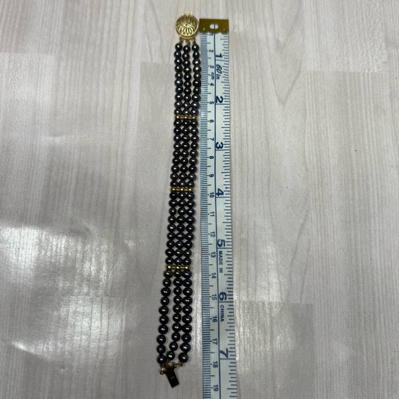 14k Yellow Gold Elegant Black Natural Multi-Strand Pearl Bracelet. - Picture 4 of 10